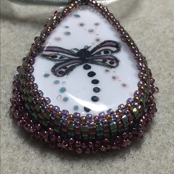 Dragonfly Cabachon Necklace - Picture 5 of 7